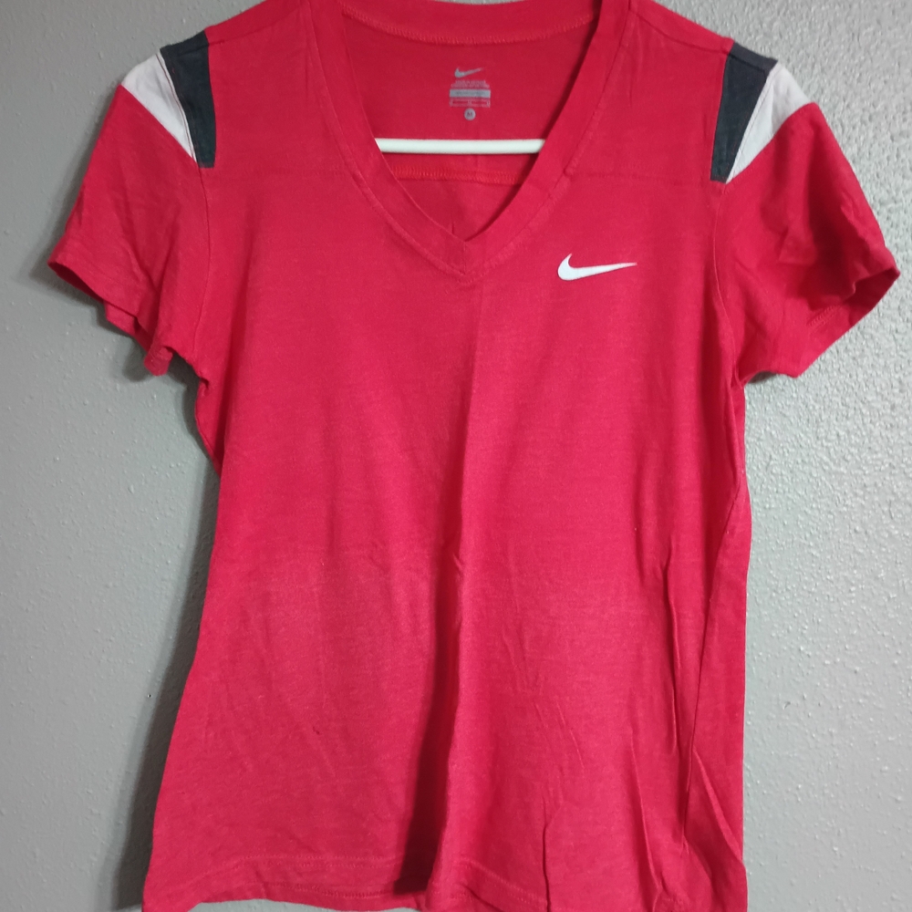 Nike Women's Red V-Neck Top Size Medium